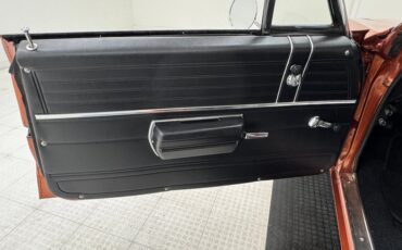 Chevrolet-Malibu-1968-Sunset-Orange-Metall-Black-27