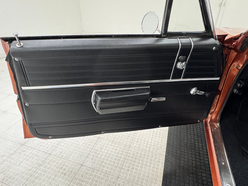 Chevrolet-Malibu-1968-Sunset-Orange-Metall-Black-27