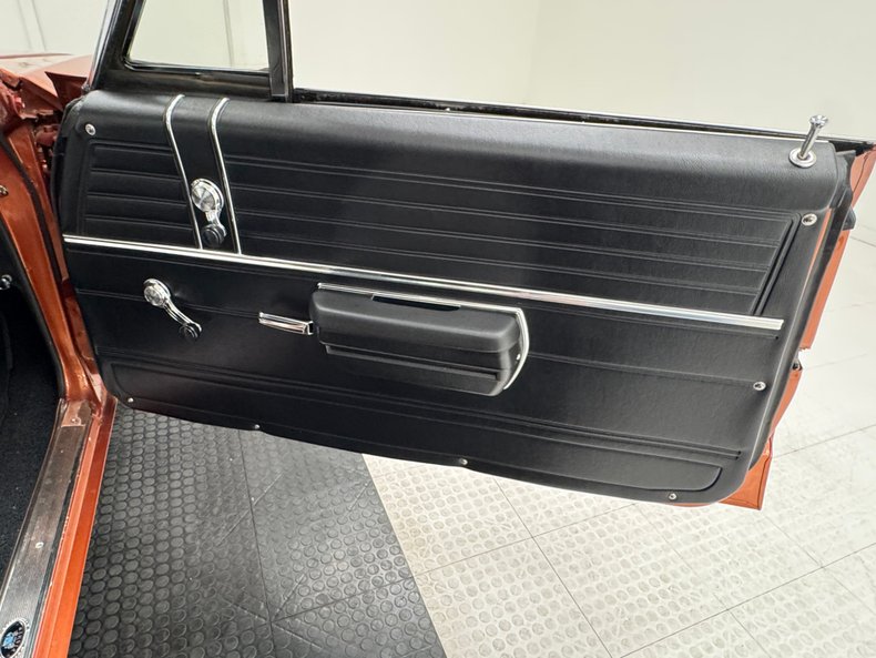 Chevrolet-Malibu-1968-Sunset-Orange-Metall-Black-28