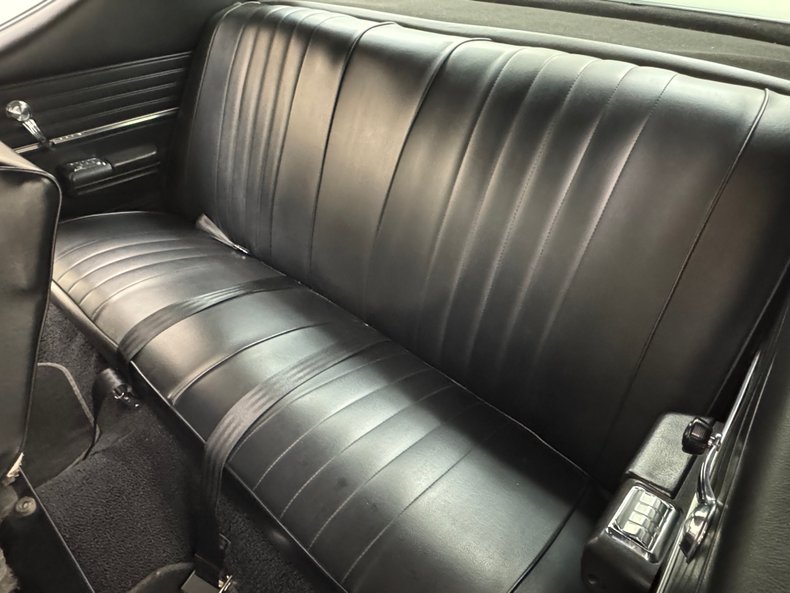 Chevrolet-Malibu-1968-Sunset-Orange-Metall-Black-31