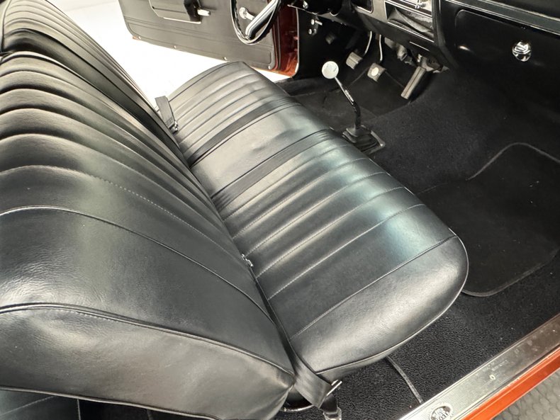 Chevrolet-Malibu-1968-Sunset-Orange-Metall-Black-33