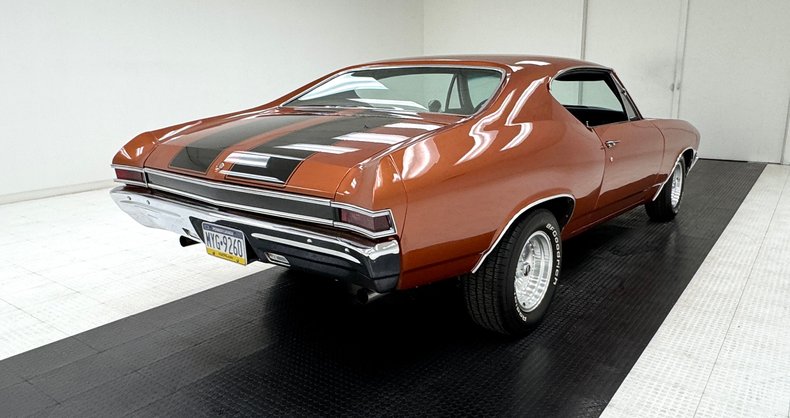 Chevrolet-Malibu-1968-Sunset-Orange-Metall-Black-4