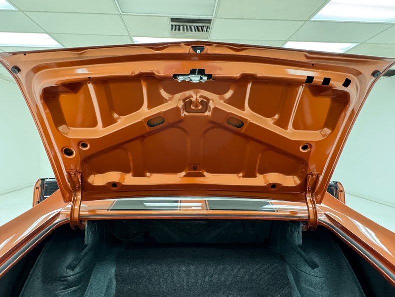 Chevrolet-Malibu-1968-Sunset-Orange-Metall-Black-44