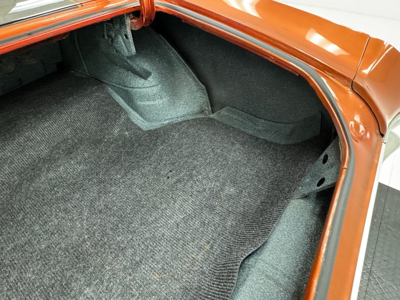 Chevrolet-Malibu-1968-Sunset-Orange-Metall-Black-45