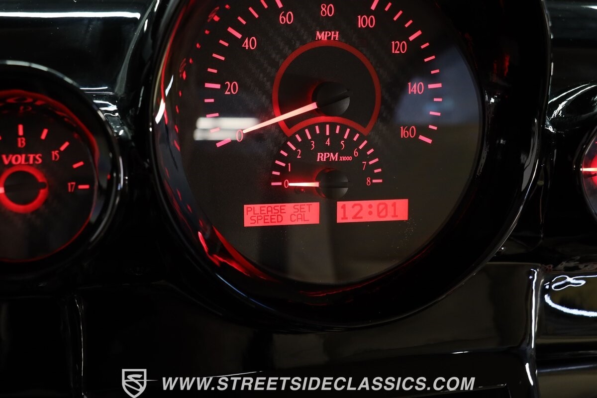 Chevrolet-Master-Deluxe-1940-Sedan-37