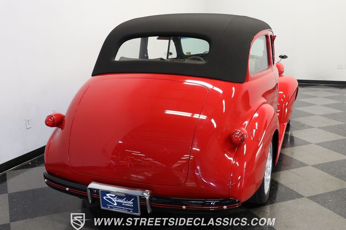 Chevrolet-Master-Deluxe-1940-Sedan-9