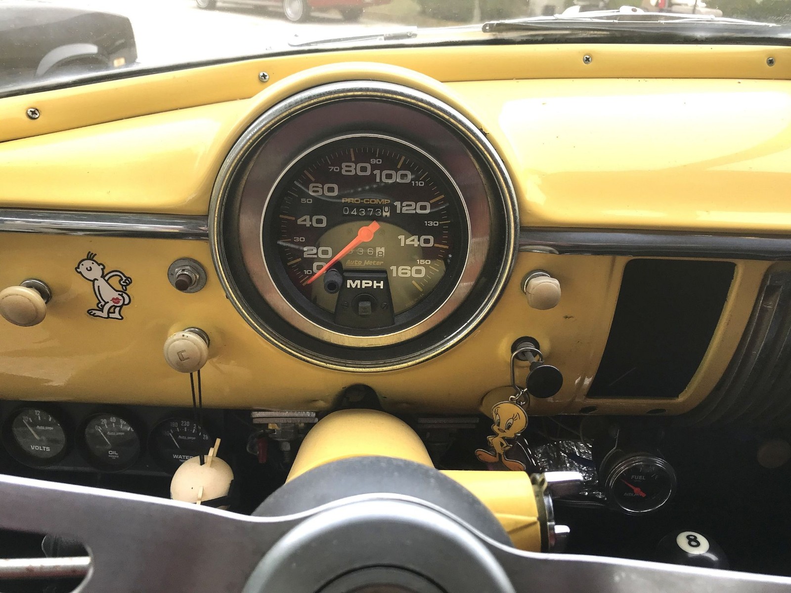 Chevrolet-Master-Deluxe-1949-V8-25