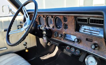 Chevrolet-Monte-Carlo-1972-Coupe-13