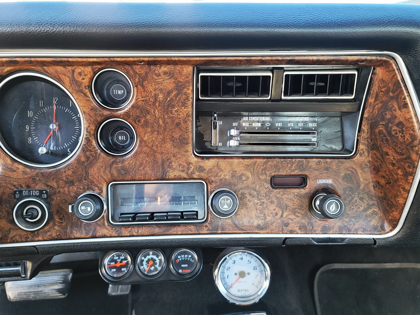 Chevrolet-Monte-Carlo-1972-Coupe-16