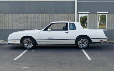 Chevrolet-Monte-Carlo-1984-Coupe-10
