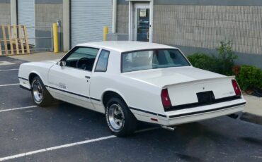 Chevrolet-Monte-Carlo-1984-Coupe-14