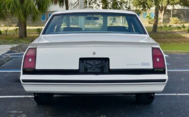 Chevrolet-Monte-Carlo-1984-Coupe-16