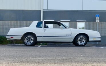 Chevrolet-Monte-Carlo-1984-Coupe-23