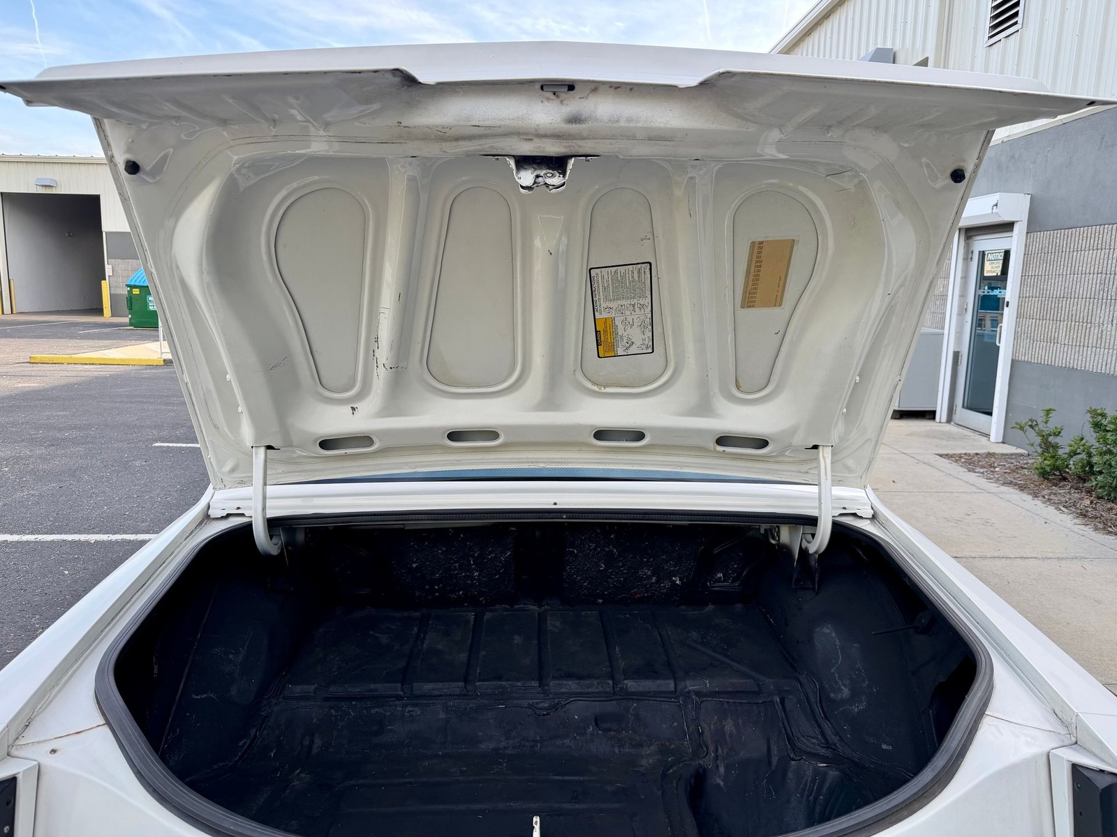 Chevrolet-Monte-Carlo-1984-Coupe-4