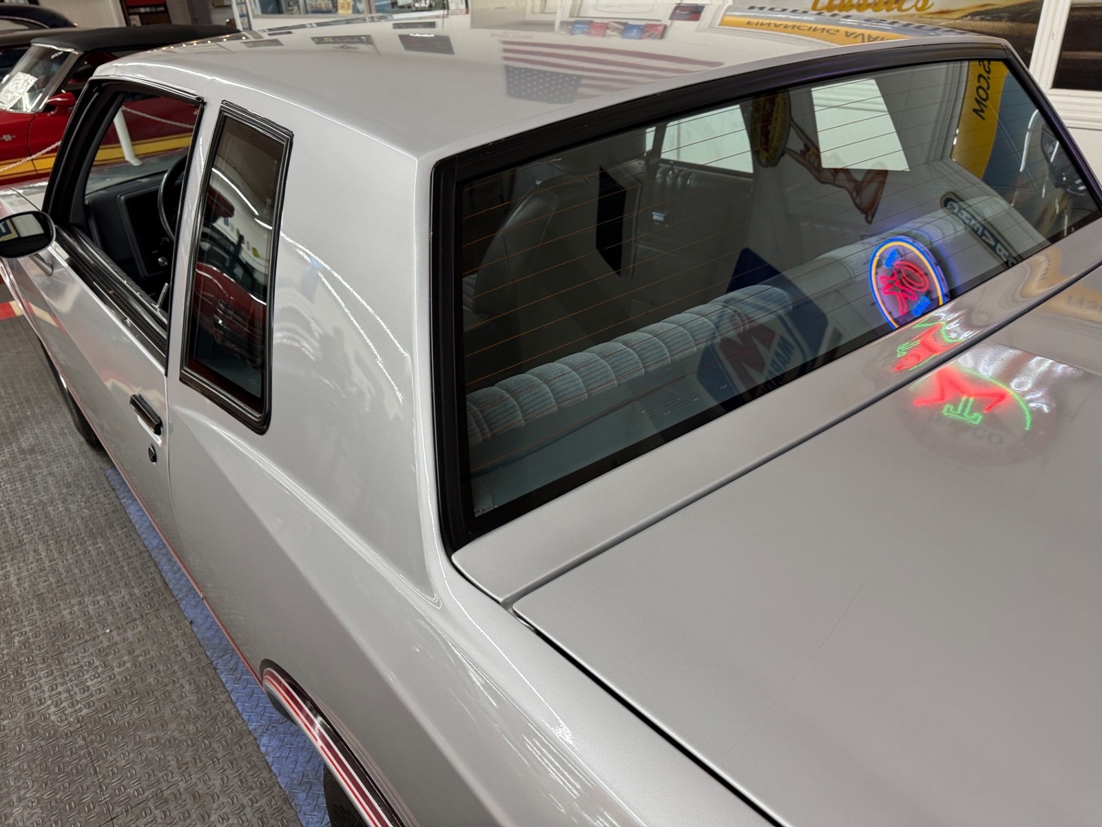 Chevrolet-Monte-Carlo-1985-Coupe-13