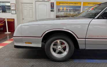 Chevrolet-Monte-Carlo-1985-Coupe-17
