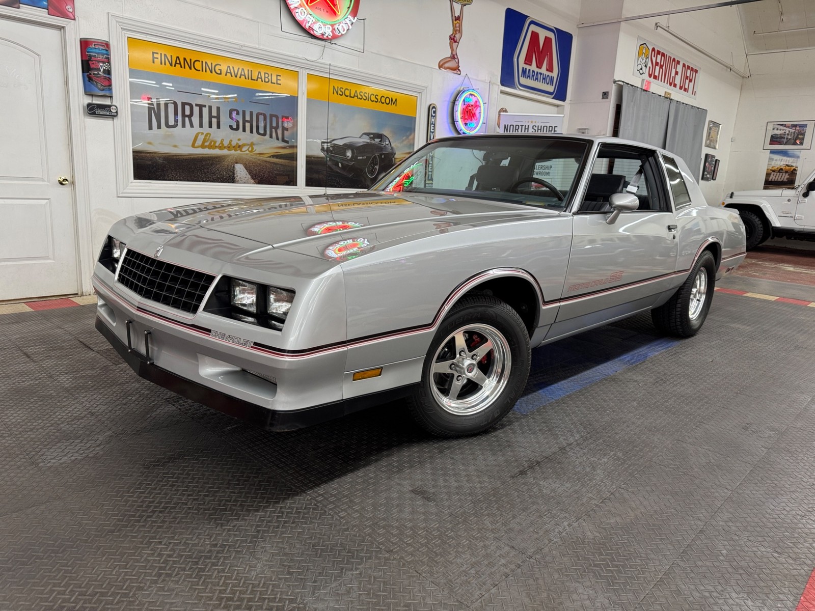 Chevrolet-Monte-Carlo-1985-Coupe-2