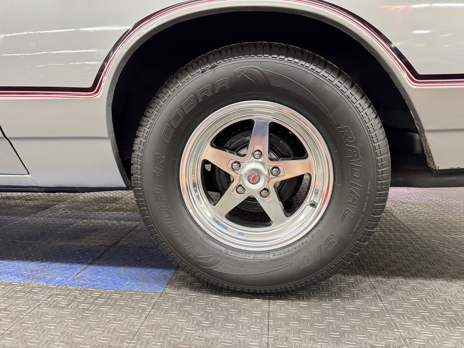 Chevrolet-Monte-Carlo-1985-Coupe-23