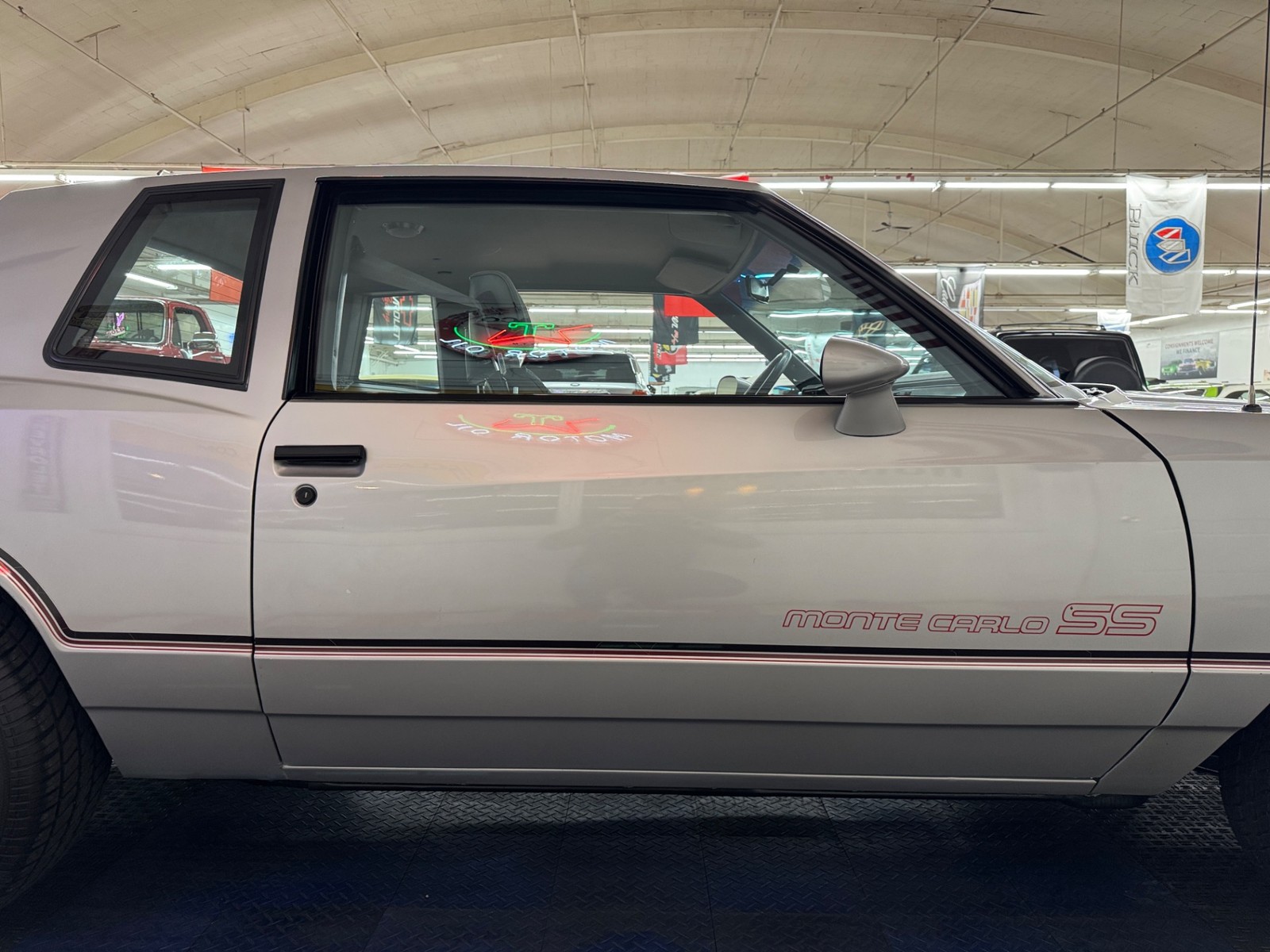 Chevrolet-Monte-Carlo-1985-Coupe-25