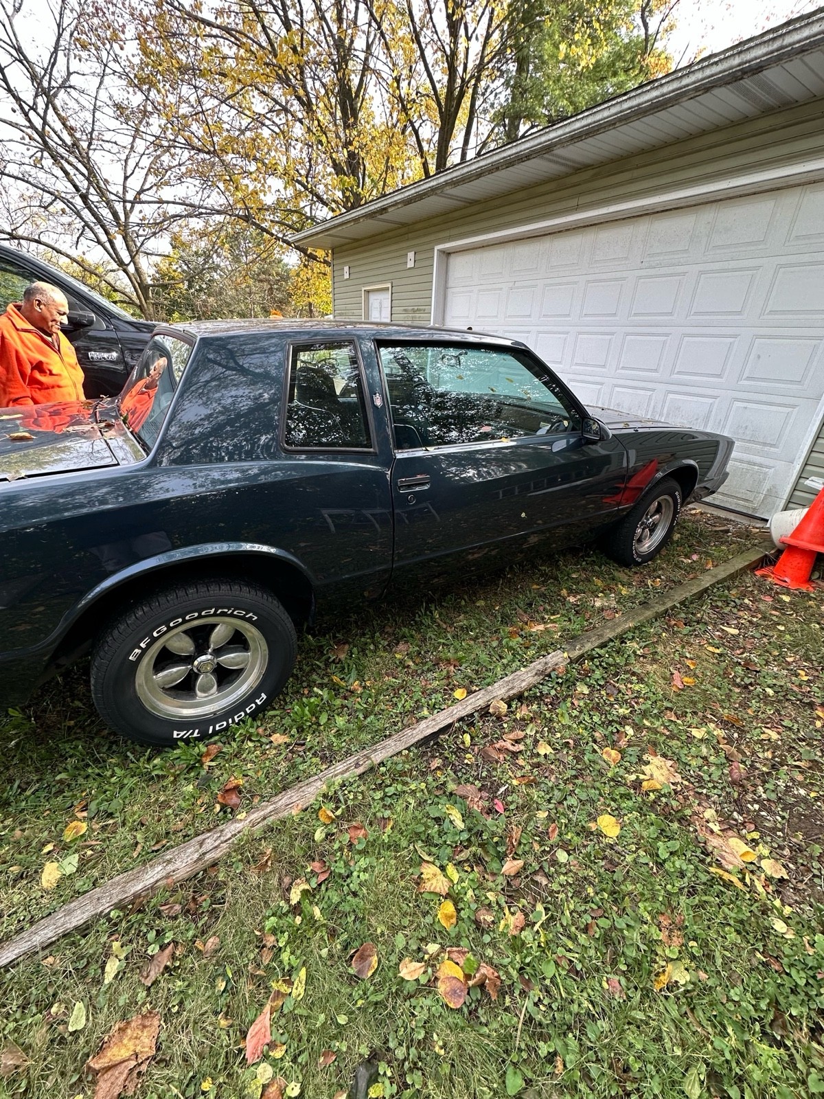 Chevrolet-Monte-Carlo-1985-Coupe-3