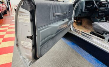 Chevrolet-Monte-Carlo-1985-Coupe-36