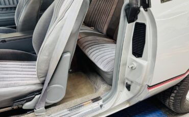 Chevrolet-Monte-Carlo-1985-Coupe-37