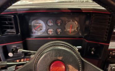 Chevrolet-Monte-Carlo-1987-Coupe-12