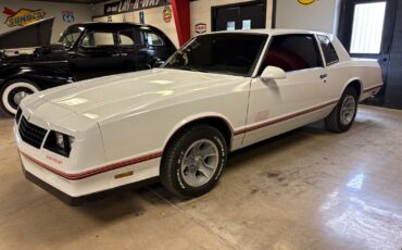 Chevrolet-Monte-Carlo-1987-Coupe-2