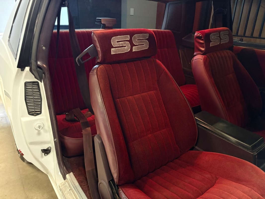 Chevrolet-Monte-Carlo-1987-Coupe-22