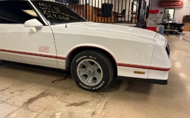 Chevrolet-Monte-Carlo-1987-Coupe-4