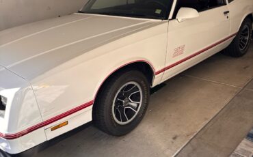 Chevrolet-Monte-Carlo-1988-2