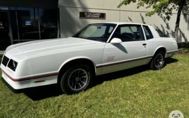 Chevrolet-Monte-Carlo-1988