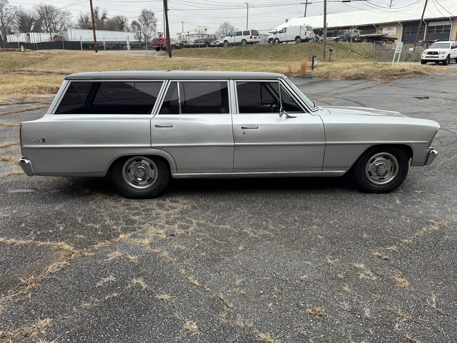 Chevrolet-Nova-1967-Wagon-12