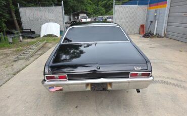 Chevrolet-Nova-1971-Sedan-4