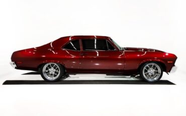 Chevrolet-Nova-1972-Burgundy-Metallic-Black-16