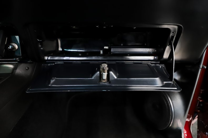 Chevrolet-Nova-1972-Burgundy-Metallic-Black-28