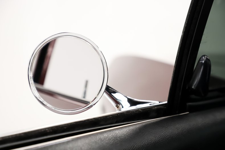 Chevrolet-Nova-1972-Burgundy-Metallic-Black-3