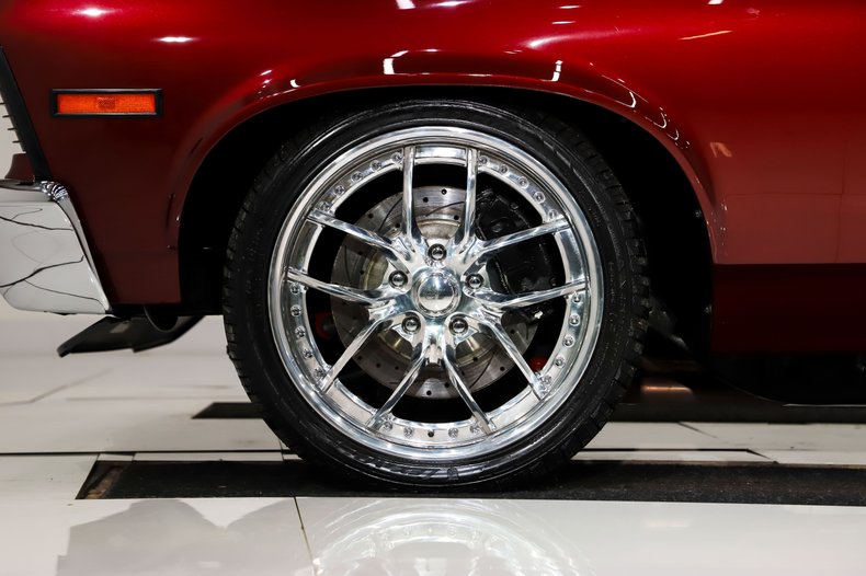 Chevrolet-Nova-1972-Burgundy-Metallic-Black-32