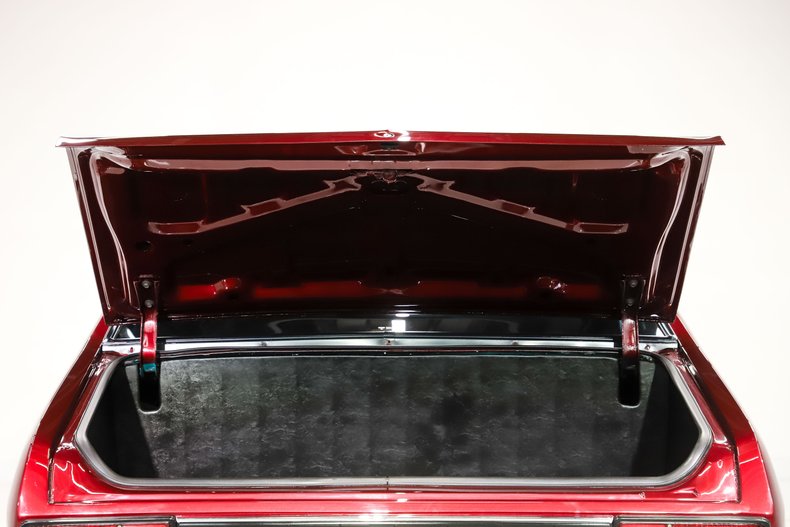 Chevrolet-Nova-1972-Burgundy-Metallic-Black-35