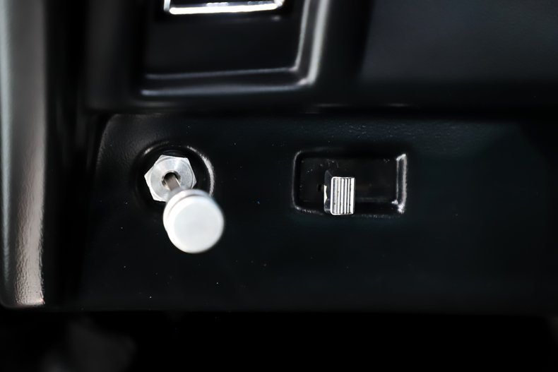 Chevrolet-Nova-1972-Burgundy-Metallic-Black-45