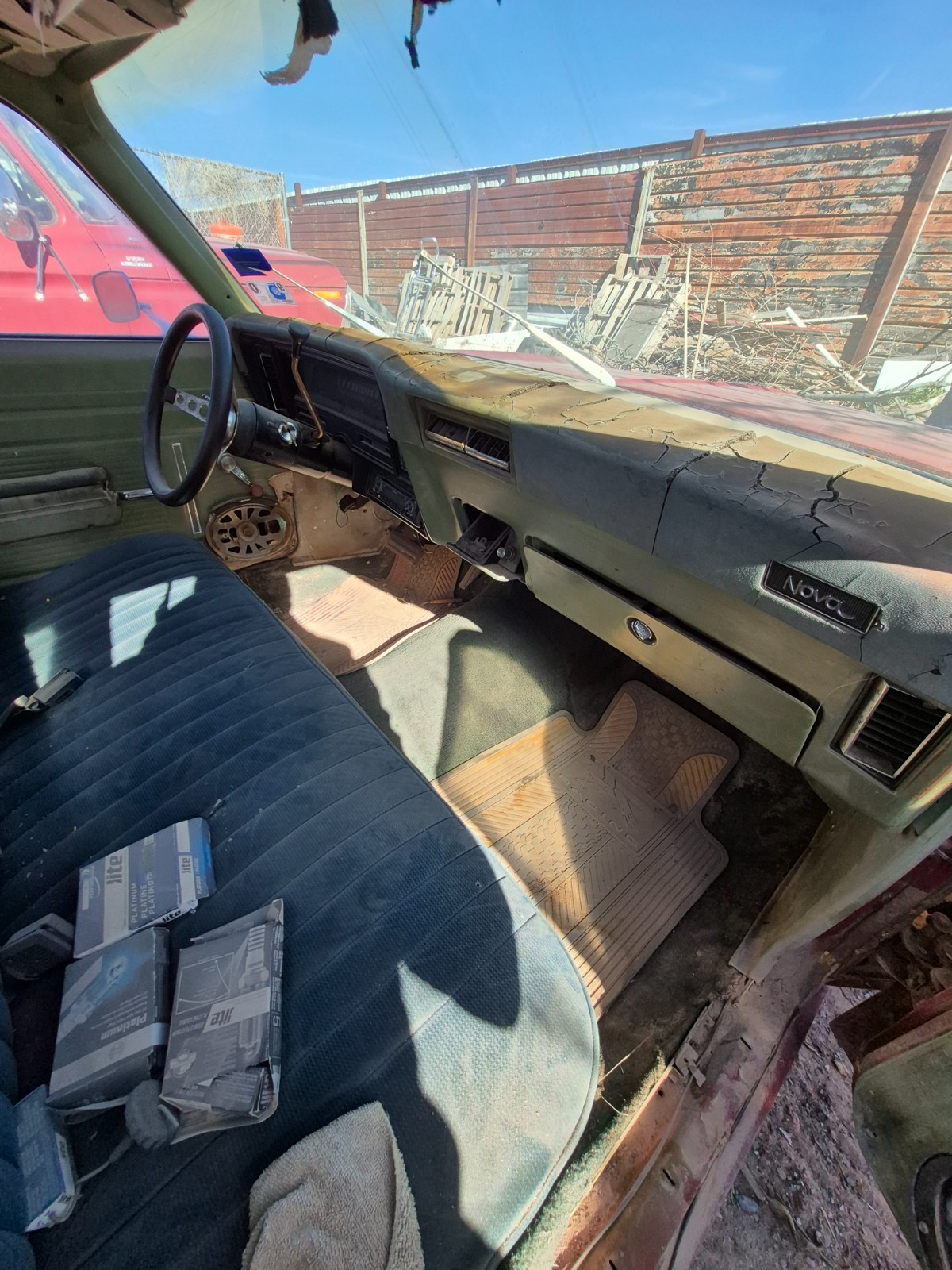 Chevrolet-Nova-1976-Coupe-7