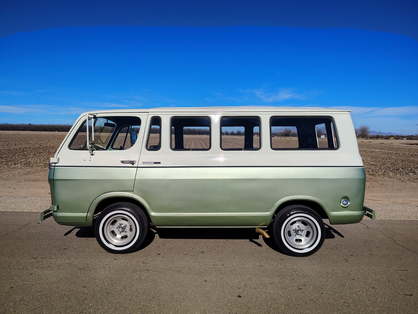Chevrolet-Other-1965-Standard-Passenger-Van-1