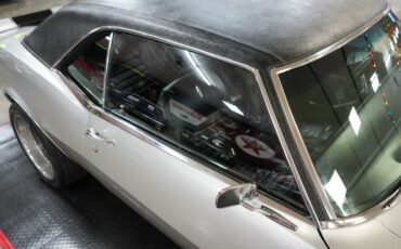 Chevrolet-Other-1968-Silver-Black-11