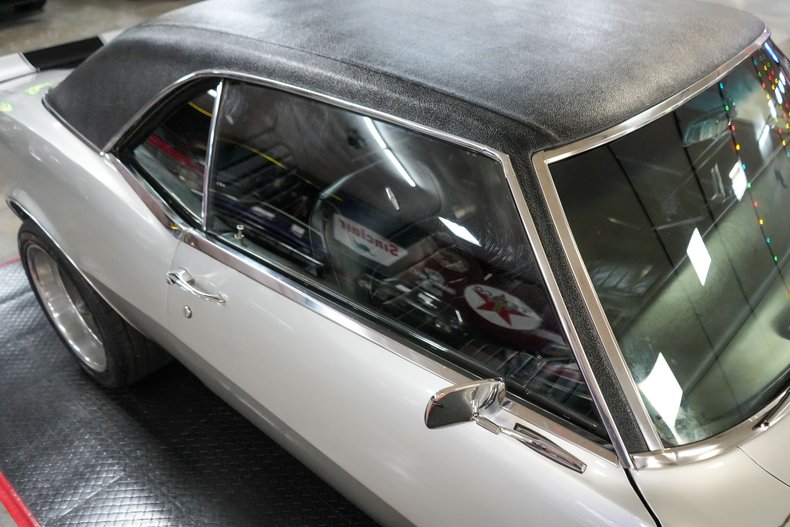 Chevrolet-Other-1968-Silver-Black-11