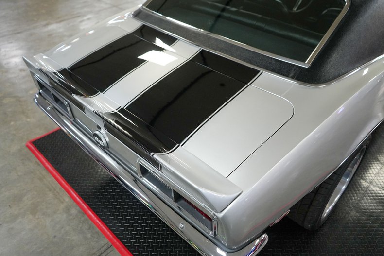 Chevrolet-Other-1968-Silver-Black-17