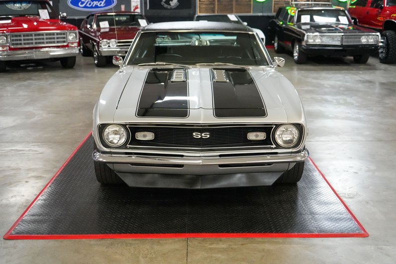 Chevrolet-Other-1968-Silver-Black-20