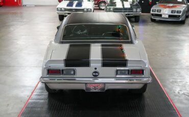 Chevrolet-Other-1968-Silver-Black-22