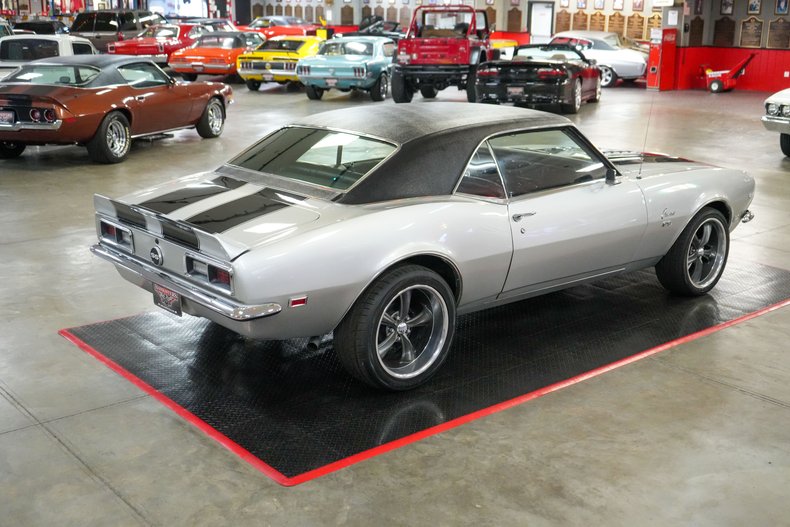 Chevrolet-Other-1968-Silver-Black-23