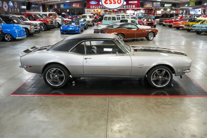 Chevrolet-Other-1968-Silver-Black-24