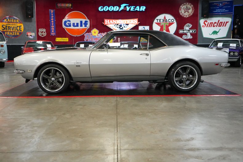 Chevrolet-Other-1968-Silver-Black-28